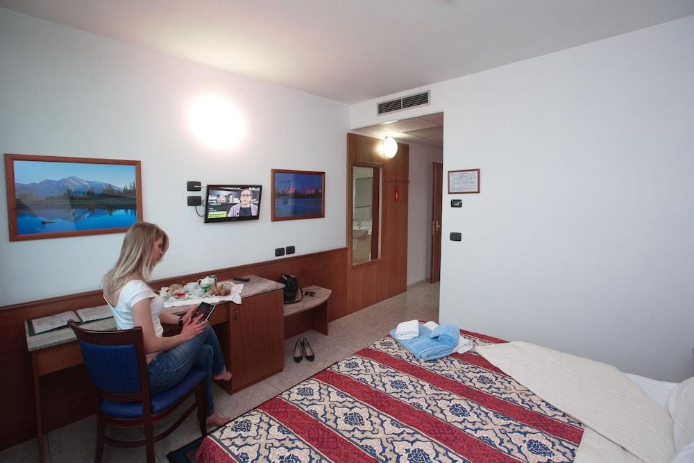 Rivoli Hotel Dış mekan fotoğraf